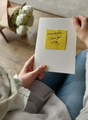 Embroidered mini love note